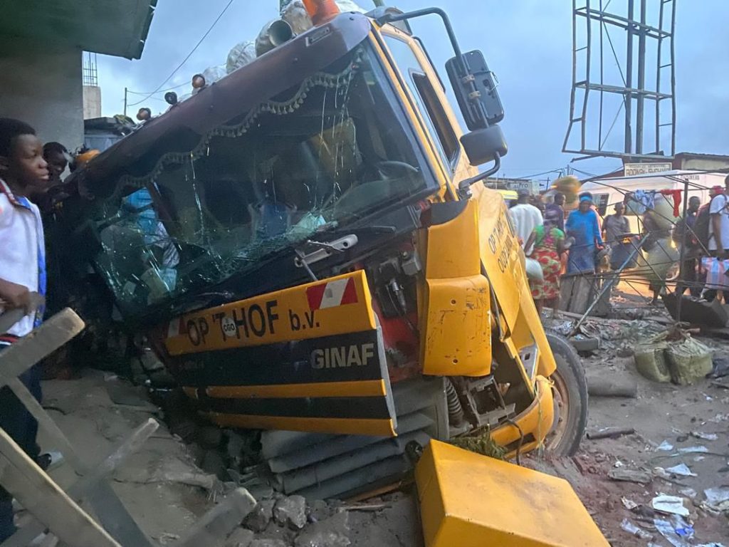 Accident tragique à Selembao : Trois morts et deux blessés au croisement Libération-Luyeye