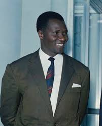 LA REVOLUTION QUE LES PEUPLES SOUVERAINS D’AFRIQUEVEULENT  (TRIBUNE DE MUSENE SANTINI BE-LASAYON)