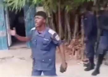 Voici le verdict du procès des cinq policiers poursuivis comme auteurs de la chanson « Zua tshombo… »