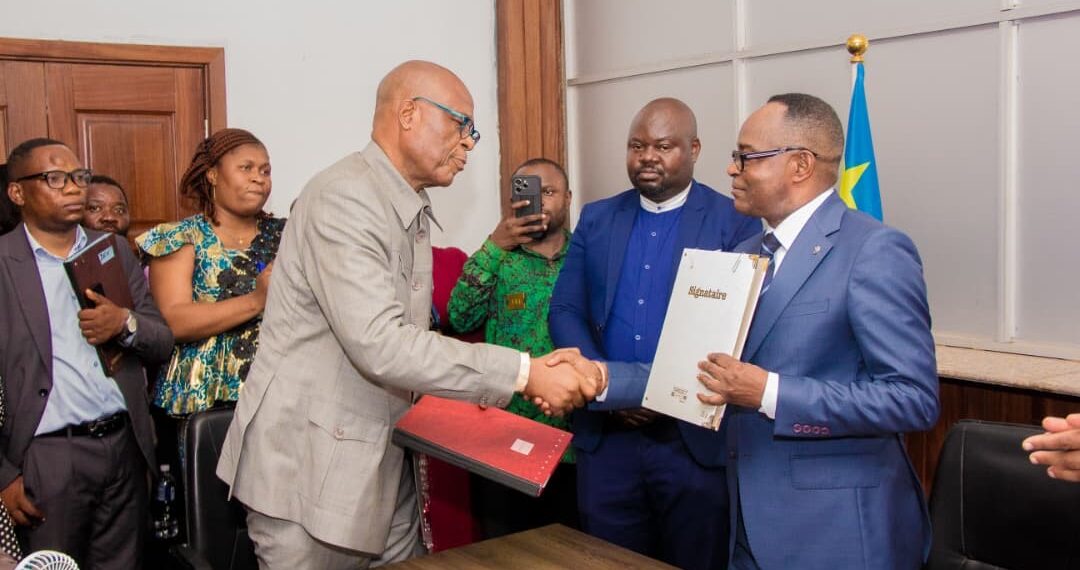 RDC – Secrétariat général à l’Économie numérique : Blaise-François Mateta Wang Wen’s Makambu succède à Bertin Mantobo Menetudia