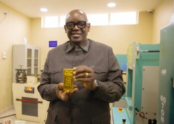 RDC : Louis Watum Kabamba inaugure la première raffinerie d’or du pays à Kalemie