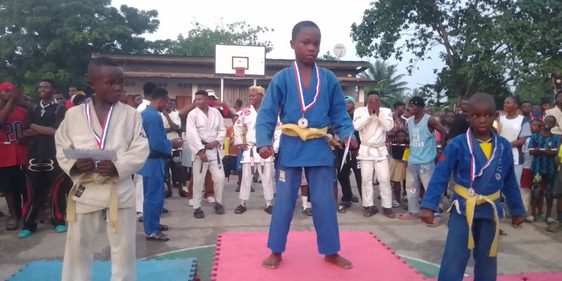 Judo à Kisangani : la finale du tournoi 2026 de l’EJUKIS met en lumière les talents locaux