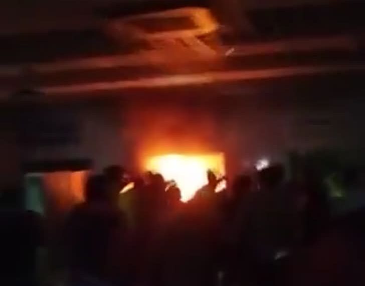 Kinshasa : panique à l’aéroport de N’djili après un incendie au pavillon des vols internationaux