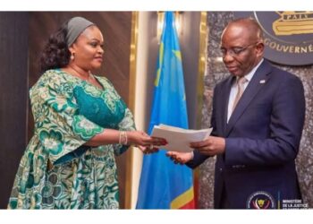 Buta : Carole Agito officialise la remise du titre de propriété du nouveau Palais de justice au gouvernement