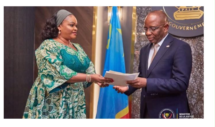 Buta : Carole Agito officialise la remise du titre de propriété du nouveau Palais de justice au gouvernement