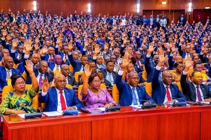 Référendum en RDC : l’Assemblée nationale adopte la loi organique malgré le boycott de l’opposition