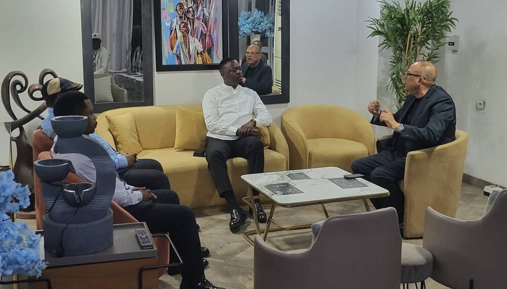 RDC: Teddy Lwamba honore la mémoire du général Likulia Bolongo
