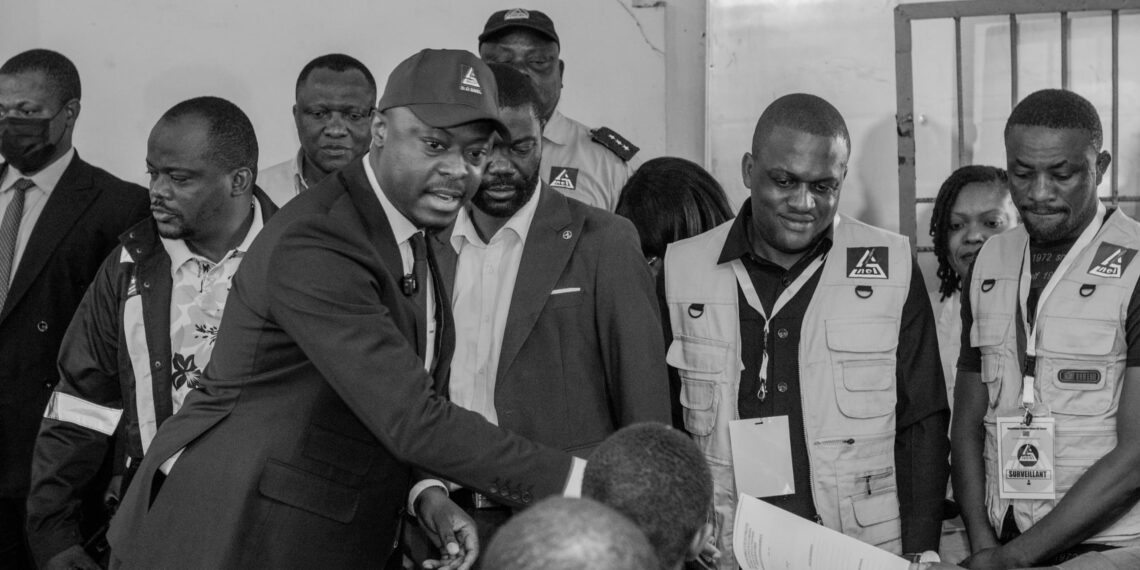 RDC: Teddy Lwamba marque un grand coup, la SNEL SA recrute après 15 ans !