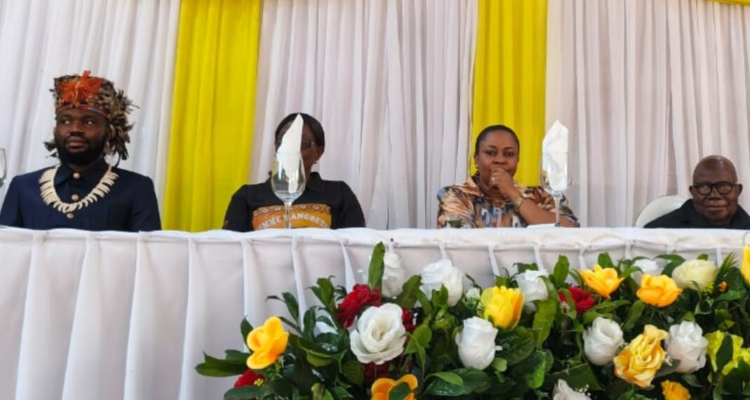 RDC : portée en triomphe par la communauté Mangbetu, la Ministre Micheline Ombae Kalama reçoit un vibrant hommage et appelle à adhérer à l’ACP