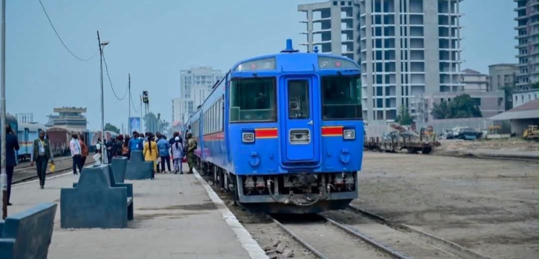 Kinshasa : après quinze ans d’attente, le train reprend enfin le chemin de l’aéroport de N’djili ce lundi