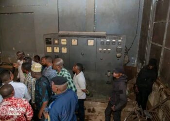 Bas-Uélé : le gouverneur Mike-David Mokeni veut redonner vie à l&rsquo;ancienne mini-centrale hydroélectrique