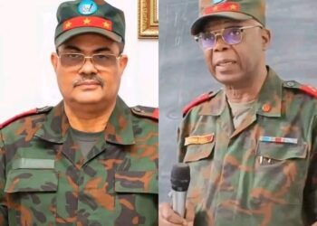 Kenge : le crash d’un avion fait 17 morts, dont les généraux Lucien-René Likulia et Joseph Mutombo Katalayi de la haute cour militaire
