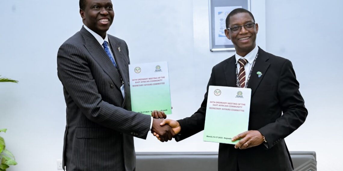 Travaux de l’ABCA au Kenya : André Wameso signe à Nairobi l’accord sur la convertibilité des monnaies de l’EAC