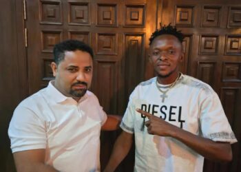 Linafoot 1: Étoile du Congo frappe fort avec l’arrivée de Guelor Esielo