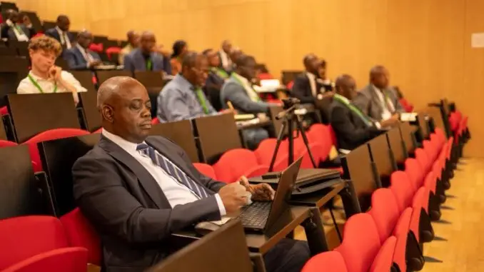 Ressources naturelles et finances publiques : Christophe Bitasimwa présente les nouvelles méthodes de l’IGF à Paris