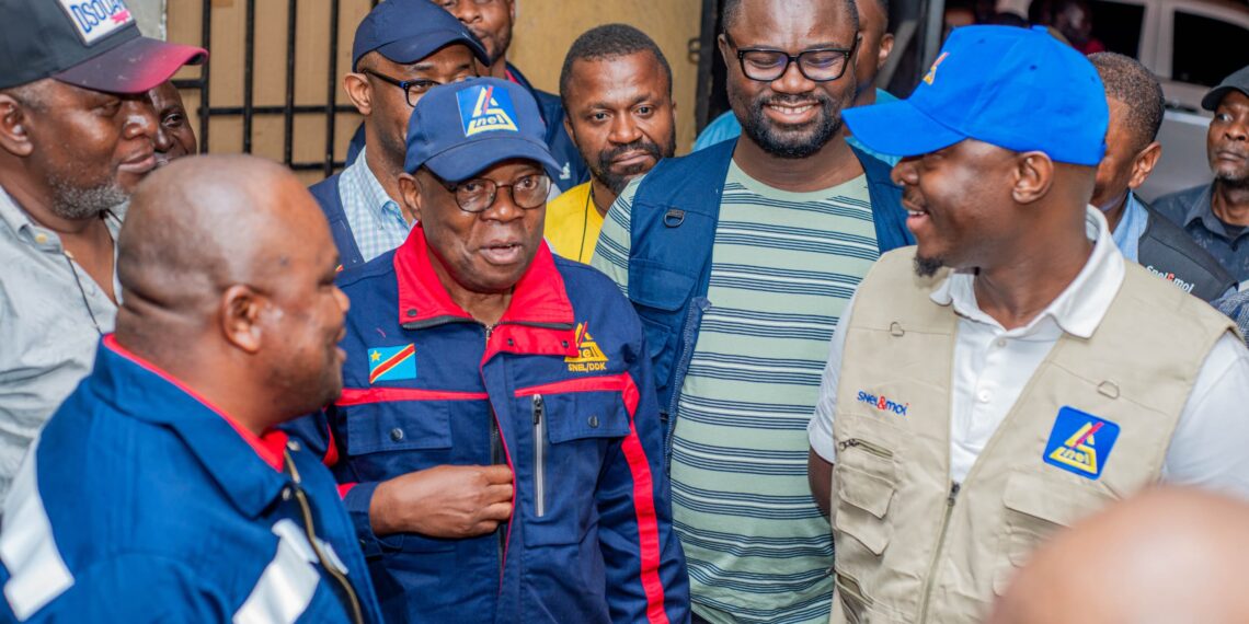 Électricité à Kinshasa : face à l’alerte des kinois, Teddy Lwamba sur le terrain