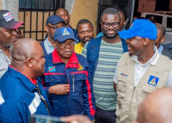 Électricité à Kinshasa : face à l’alerte des kinois, Teddy Lwamba sur le terrain