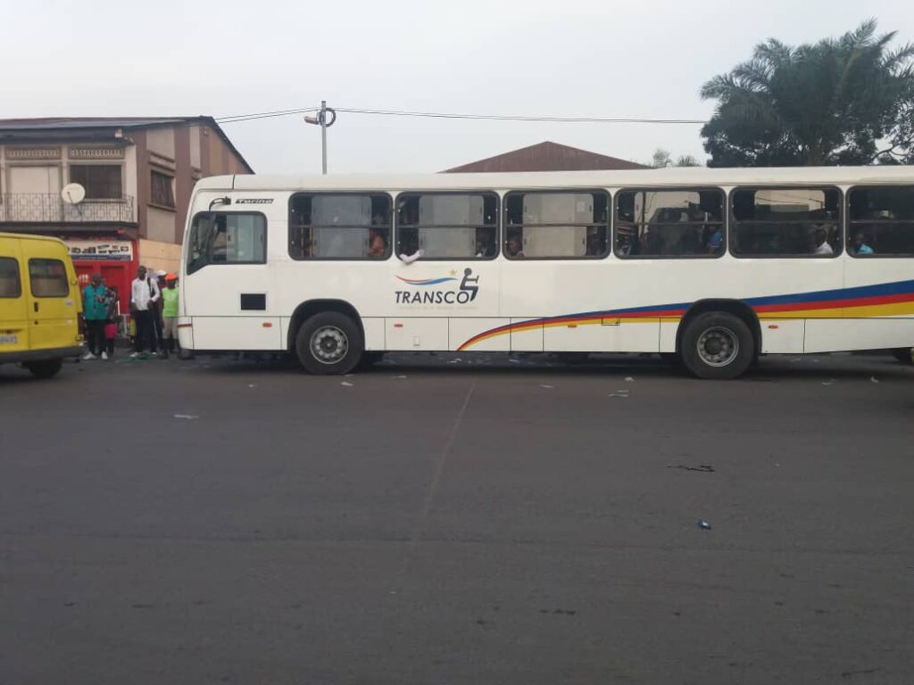Transport: les étudiants de l’Unikin privés du bus Transco ce lundi