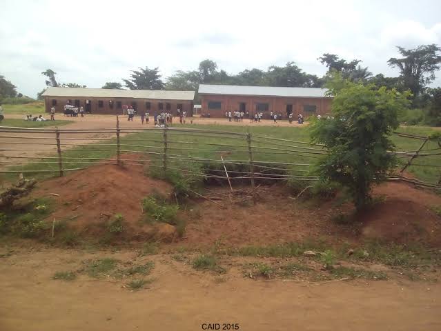 Maniema : la foudre frappe et 3 personnes meurent dans la cour d’une école à Lusangi