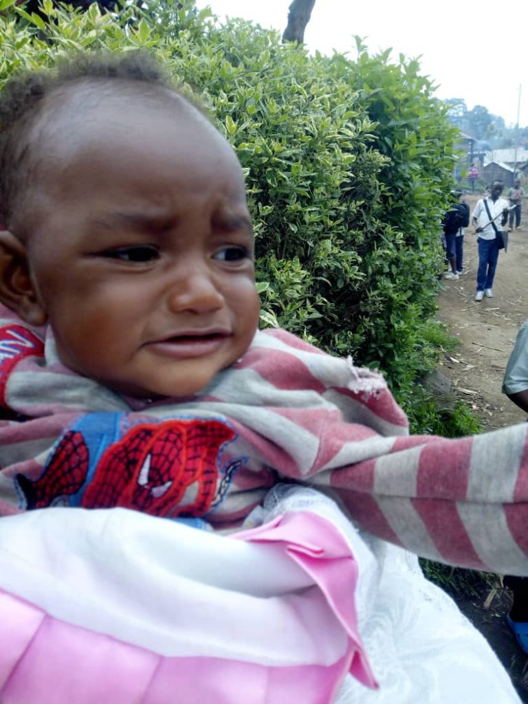 Nord-kivu : une fillette a été retrouvée, jetée et abandonnée par sa mère dans un canal creusé par les eaux de pluie à Minova
