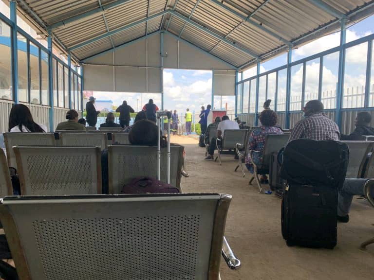 Haut-katanga : des passagers arrivés à l’aéroport depuis 04 heure du matin attendent toujours le vol de Congo Airways