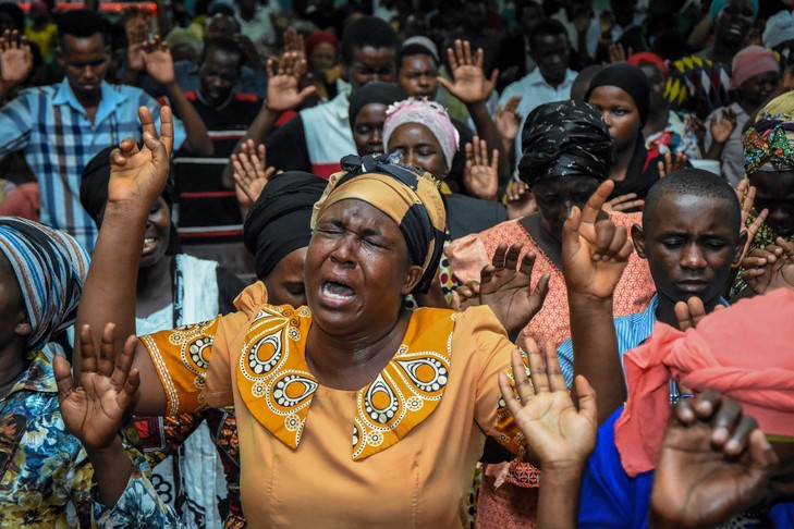 Religion : Kinshasa et Marchands de miracles