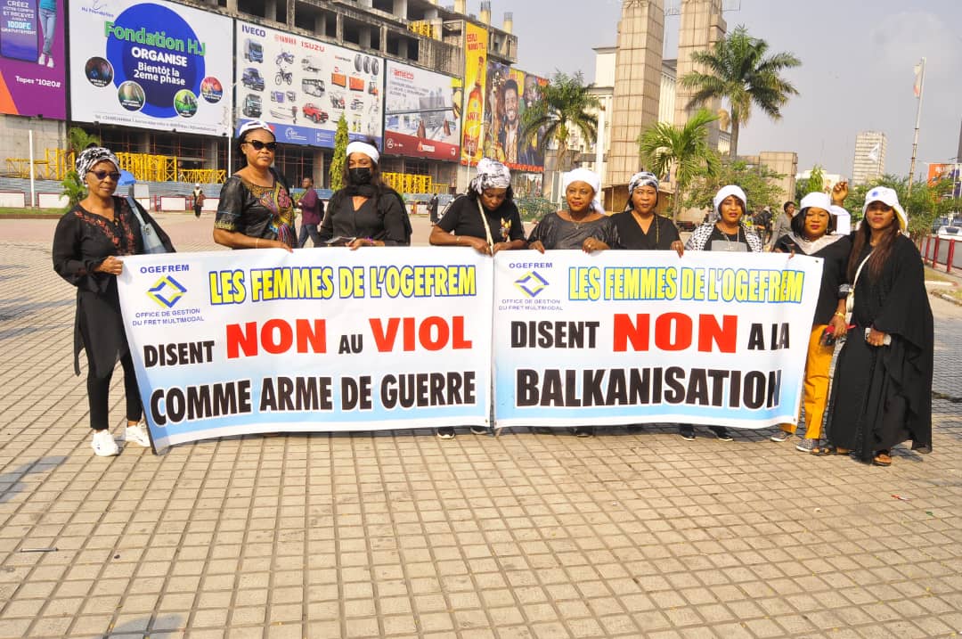 Marche de soutien aux Fardc: les femmes congolaises théâtralisent tout!