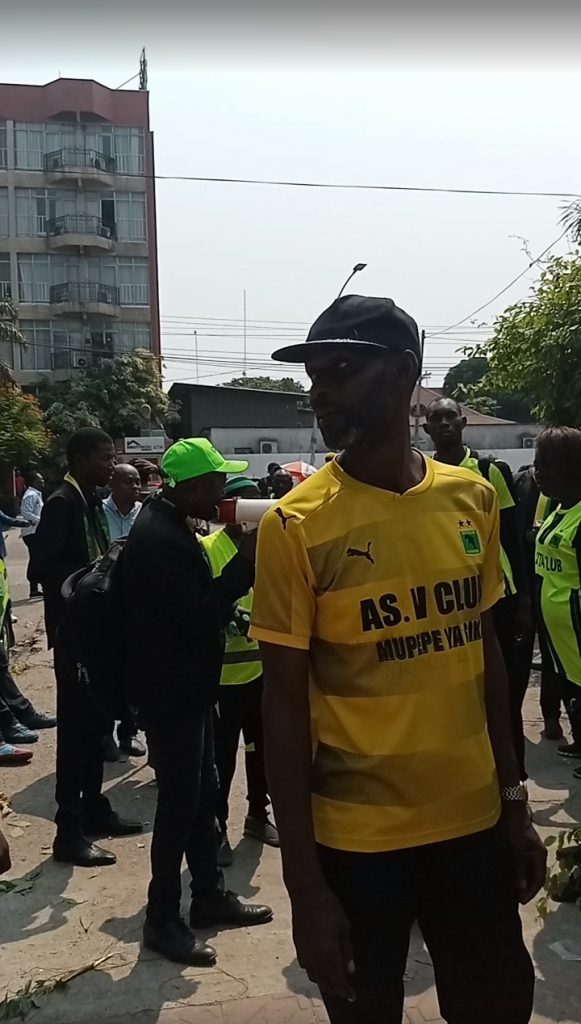 Urgent : les supporters de V club accusent Moïse Katumbi de prendre en otage le football congolais (vidéos)
